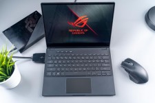 ASUS представила мощнейший игровой ультрабук с внешней видеокартой
