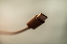Разработчики USB выступили против его обязательной установки на айфоны