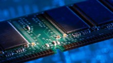 Samsung открыла новый материал для создания новейшей памяти