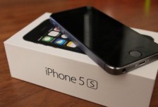 На пике популярности в России находится смартфон iPhone 5S