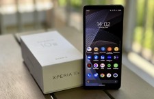 Названы плюсы и минусы новейшего смартфона среднего класса Sony Xperia 10 III