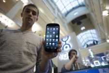 Yota Devices снижает цену на YotaPhone 2
