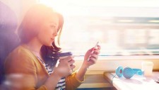 Тонкие пластинки зарядят светом любой телефон