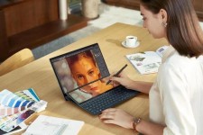 ASUS анонсировала флагманский ультрабук с двумя дисплеями и новейшими процессорами Intel