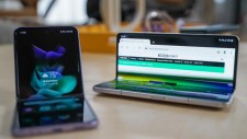 Складные смартфоны станут существенно дешевле в 2022 году