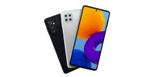 Samsung привёз в Россию два новых смартфона с большими аккумуляторами